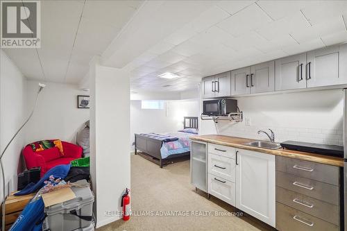 401 Carlton Street, Toronto, ON - Indoor Photo Showing Kitchen