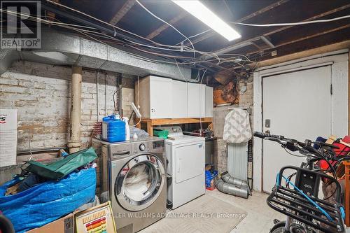 401 Carlton Street, Toronto, ON - Indoor Photo Showing Laundry Room