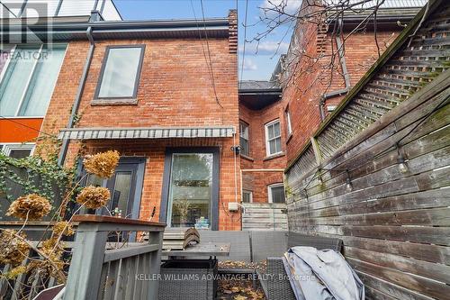 401 Carlton Street, Toronto, ON - Outdoor