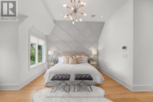 100 Roe Avenue, Toronto, ON - Indoor Photo Showing Bedroom