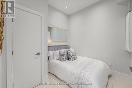 100 Roe Avenue, Toronto, ON - Indoor Photo Showing Bedroom