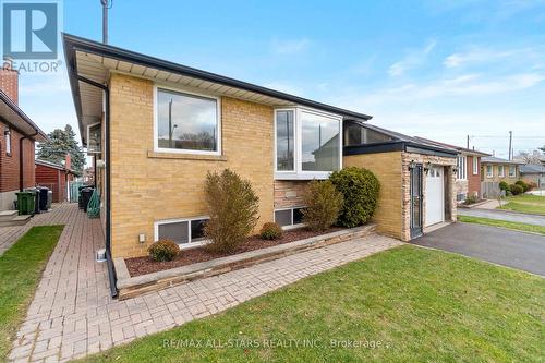 16 Shaddock Crescent, Toronto, ON - Outdoor With Exterior