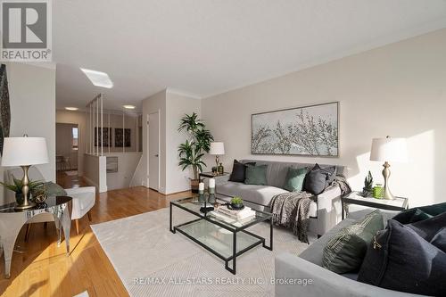 16 Shaddock Crescent, Toronto, ON - Indoor Photo Showing Living Room