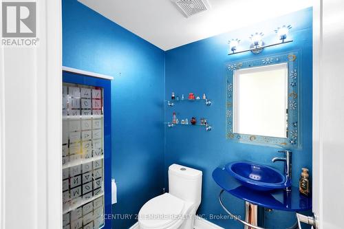 157 Venice Gate Drive, Vaughan, ON - Indoor Photo Showing Bathroom