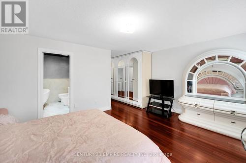 157 Venice Gate Drive, Vaughan, ON - Indoor Photo Showing Bedroom