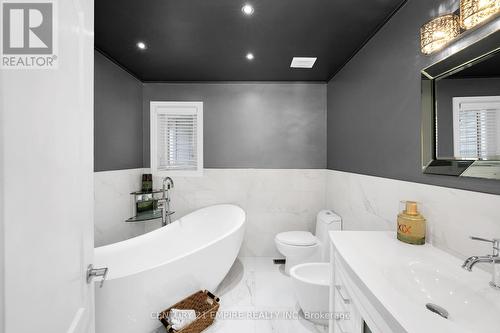 157 Venice Gate Drive, Vaughan, ON - Indoor Photo Showing Bathroom