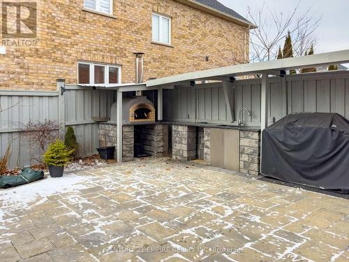 157 Venice Gate Drive, Vaughan, ON - Outdoor