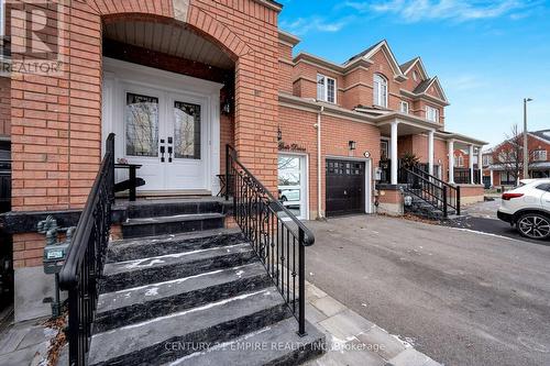 157 Venice Gate Drive, Vaughan, ON - Outdoor