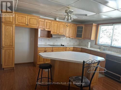 8902 Heritage Road, Brampton, ON - Indoor Photo Showing Kitchen