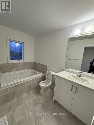 106 Masters Street, Welland, ON - Indoor Photo Showing Bathroom