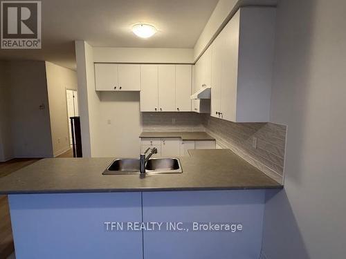 106 Masters Street, Welland, ON - Indoor Photo Showing Kitchen