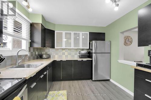 1356 Bakker Court, Ottawa, ON - Indoor Photo Showing Kitchen