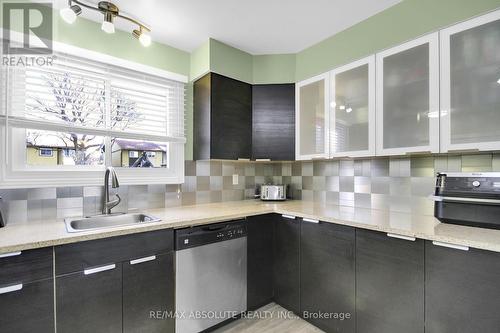 1356 Bakker Court, Ottawa, ON - Indoor Photo Showing Kitchen