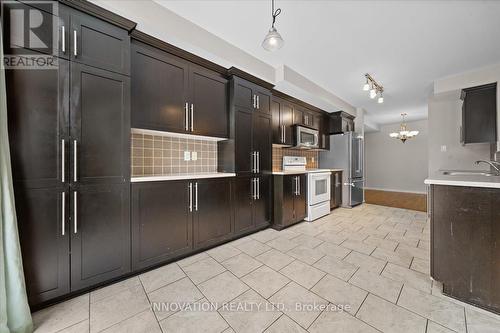 737 Percifor Way, Ottawa, ON - Indoor Photo Showing Kitchen