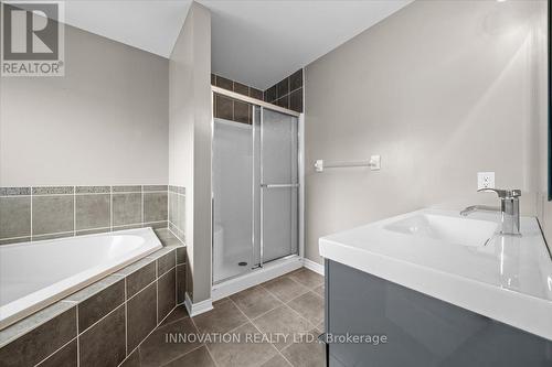 737 Percifor Way, Ottawa, ON - Indoor Photo Showing Bathroom