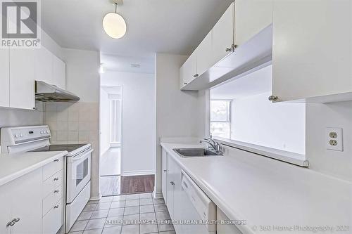 211 - 4185 Shipp Drive, Mississauga, ON - Indoor Photo Showing Kitchen