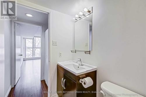 211 - 4185 Shipp Drive, Mississauga, ON - Indoor Photo Showing Bathroom