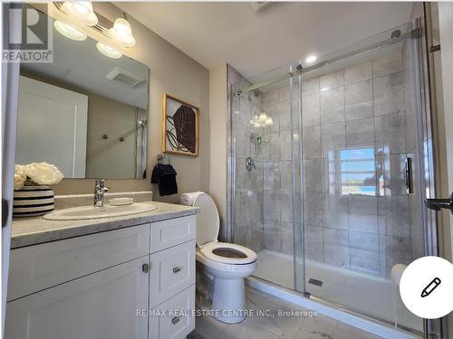 105 Spencer Avenue, Orangeville, ON - Indoor Photo Showing Bathroom