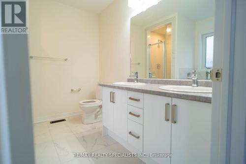 14 Ingalls Avenue, Brantford, ON - Indoor Photo Showing Bathroom