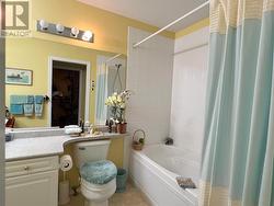 ensuite bath - 