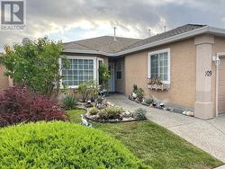 fully landscaped & maintained - 