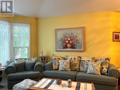 2250 Louie Drive Unit# 103, West Kelowna, BC - Indoor Photo Showing Living Room