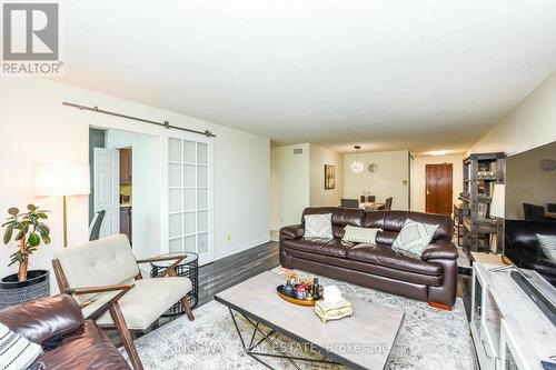 2801 - 156 Enfield Place N, Mississauga, ON - Indoor Photo Showing Living Room