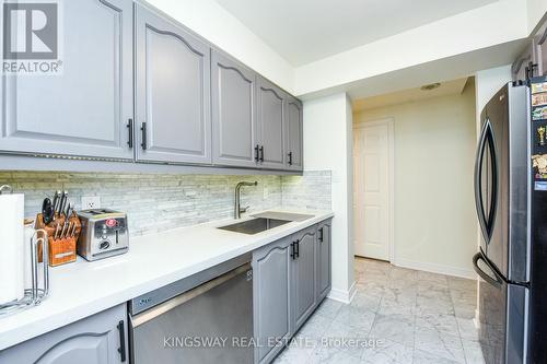 2801 - 156 Enfield Place N, Mississauga, ON - Indoor Photo Showing Kitchen With Upgraded Kitchen