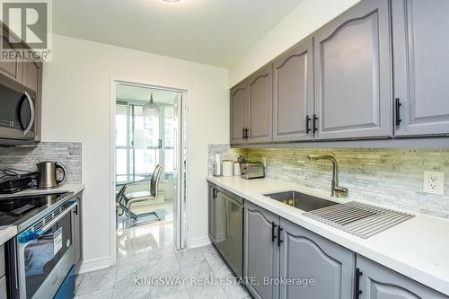 2801 - 156 Enfield Place N, Mississauga, ON - Indoor Photo Showing Kitchen