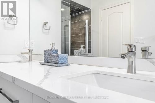 88 Humphery Street, Hamilton, ON - Indoor Photo Showing Bathroom