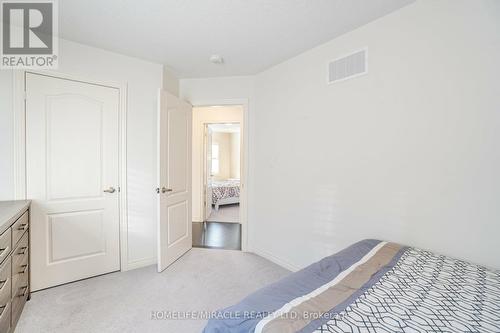 88 Humphery Street, Hamilton, ON - Indoor Photo Showing Bedroom