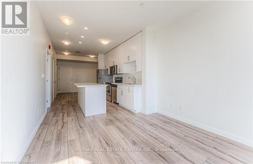 609 - 690 King Street W, Kitchener, ON - Indoor Photo Showing Kitchen