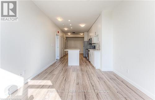 609 - 690 King Street W, Kitchener, ON - Indoor Photo Showing Kitchen