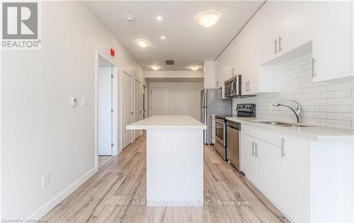 609 - 690 King Street W, Kitchener, ON - Indoor Photo Showing Kitchen