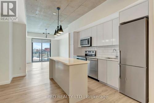 514 - 7 Erie Avenue, Brantford, ON - Indoor Photo Showing Kitchen