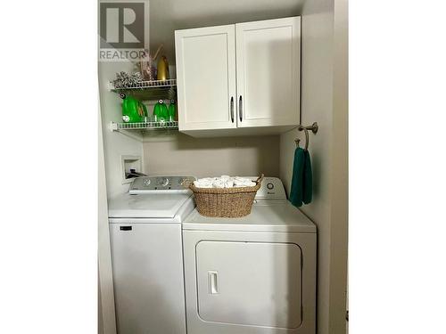 1036 Frances Street, Castlegar, BC - Indoor Photo Showing Laundry Room