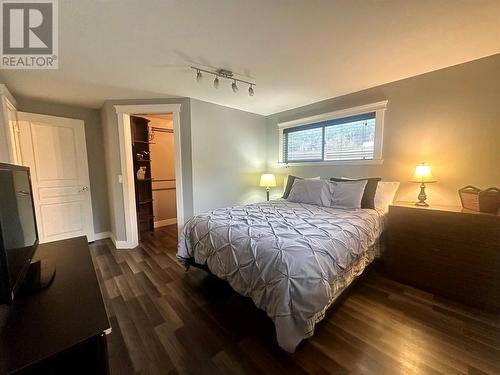 1036 Frances Street, Castlegar, BC - Indoor Photo Showing Bedroom