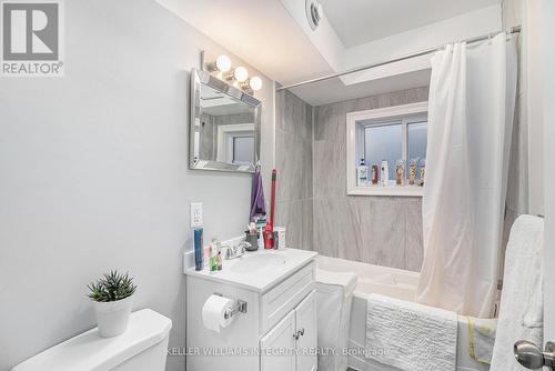 143 Eccles Street, Ottawa, ON - Indoor Photo Showing Bathroom