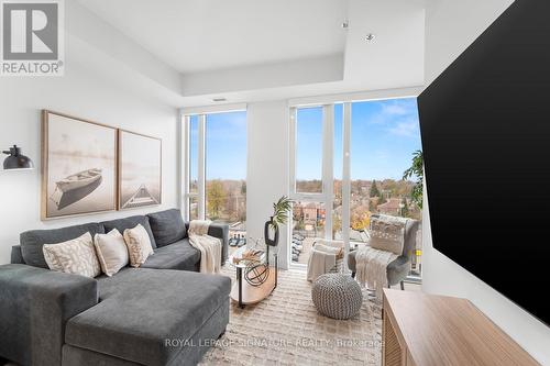 701 - 90 Glen Everest Road, Toronto, ON - Indoor Photo Showing Living Room