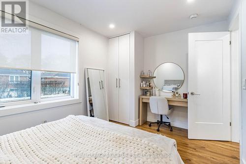 30 Heatherglen Road, Toronto, ON - Indoor Photo Showing Bedroom