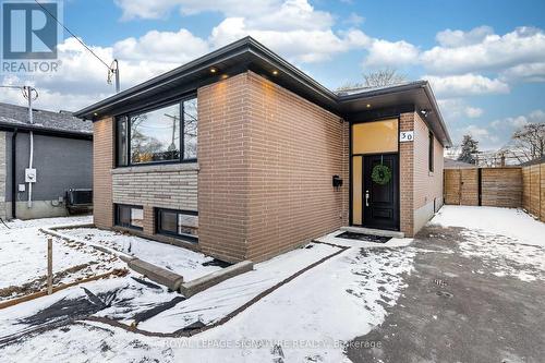 30 Heatherglen Road, Toronto, ON - Outdoor