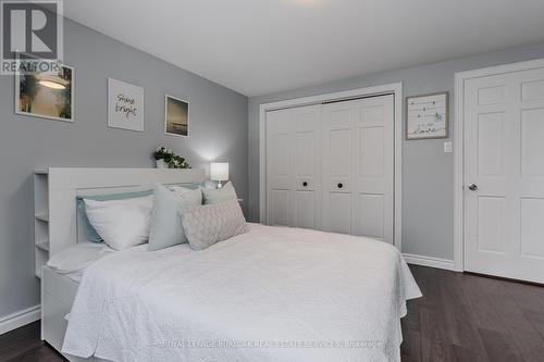 1186 Tyandaga Park Drive, Burlington, ON - Indoor Photo Showing Bedroom