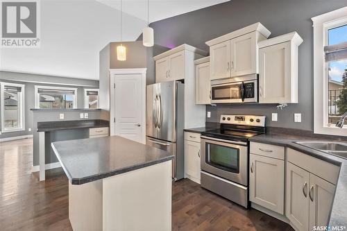 1118 Paton Lane, Saskatoon, SK - Indoor Photo Showing Kitchen