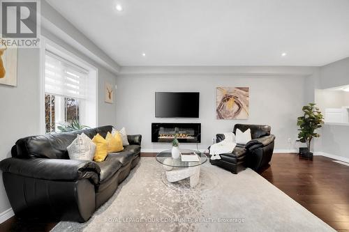 5 - 6 Chestnut Drive, Grimsby, ON - Indoor Photo Showing Living Room With Fireplace