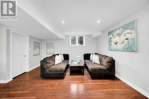 5 - 6 Chestnut Drive, Grimsby, ON - Indoor Photo Showing Living Room