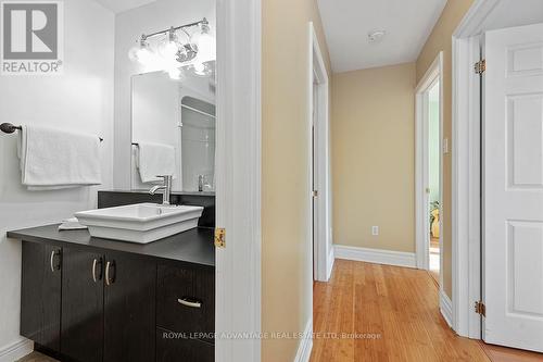 16 Railway Street, Perth, ON - Indoor Photo Showing Bathroom