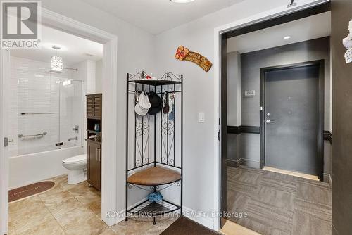 201 - 120 Prestige Circle, Ottawa, ON - Indoor