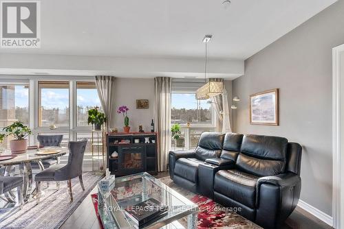 201 - 120 Prestige Circle, Ottawa, ON - Indoor Photo Showing Living Room