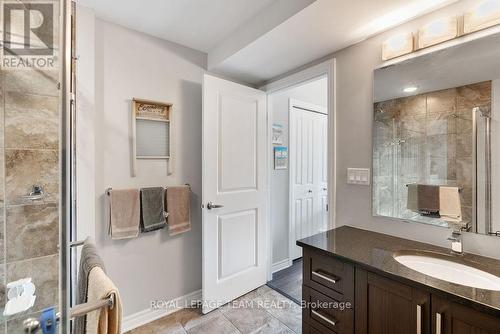 201 - 120 Prestige Circle, Ottawa, ON - Indoor Photo Showing Bathroom