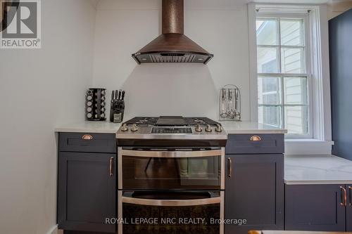 348 Ridge Road N, Fort Erie (335 - Ridgeway), ON - Indoor Photo Showing Kitchen